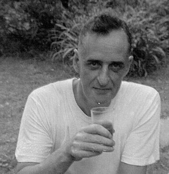 ../Images/Cliff Curry with Beverage.jpg